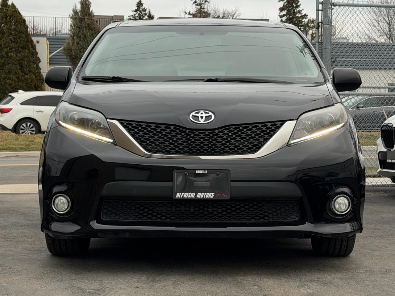 2015 Toyota Sienna SE DVD'S|NAVI|SUNROOF|LEATHER Photo