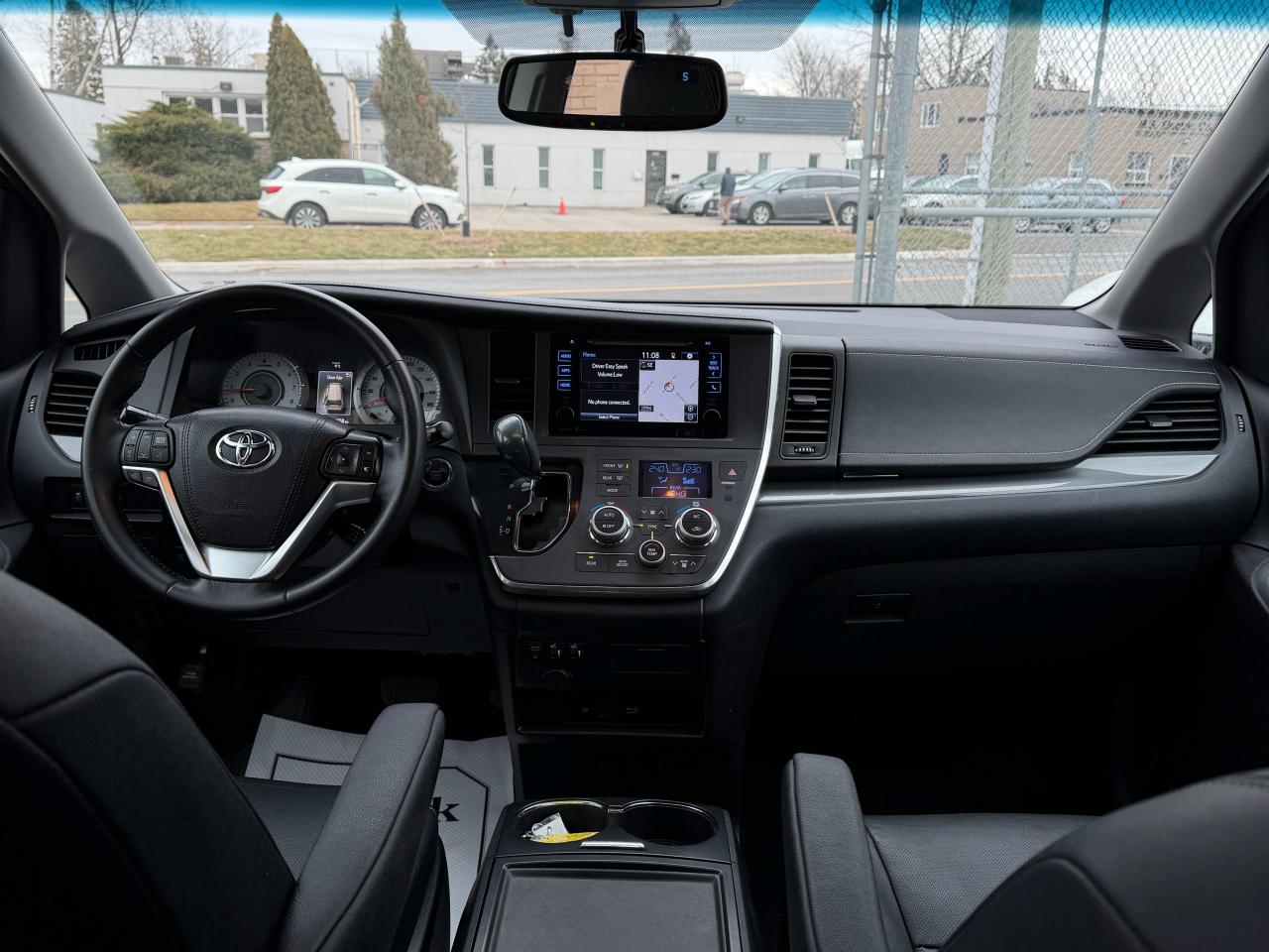 2015 Toyota Sienna SE DVD'S|NAVI|SUNROOF|LEATHER Photo
