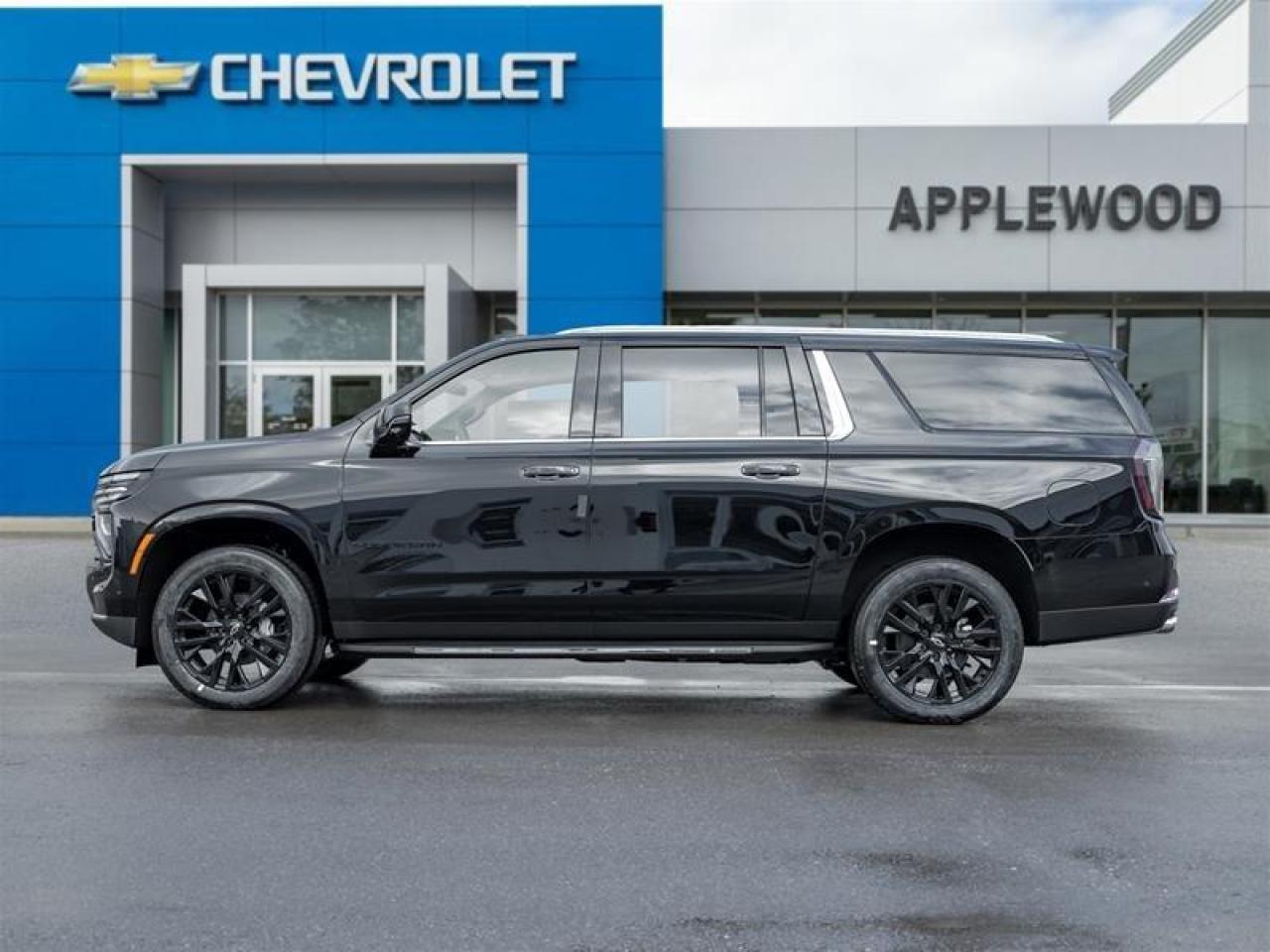 2026 Chevrolet Suburban Premier 4dr 4x4 Photo2