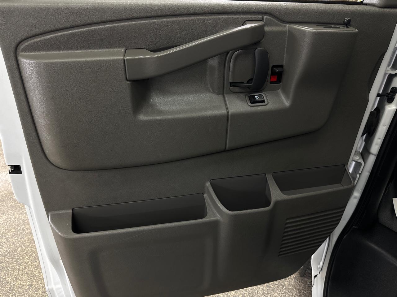 2023 GMC Savana 2500 Work Van Rear-Wheel Drive Cargo Van Photo