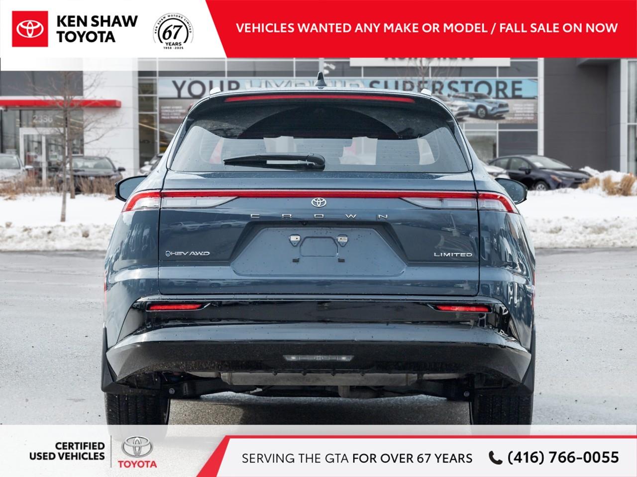 2025 Toyota Crown Signia Limited 4dr All-Wheel Drive Photo