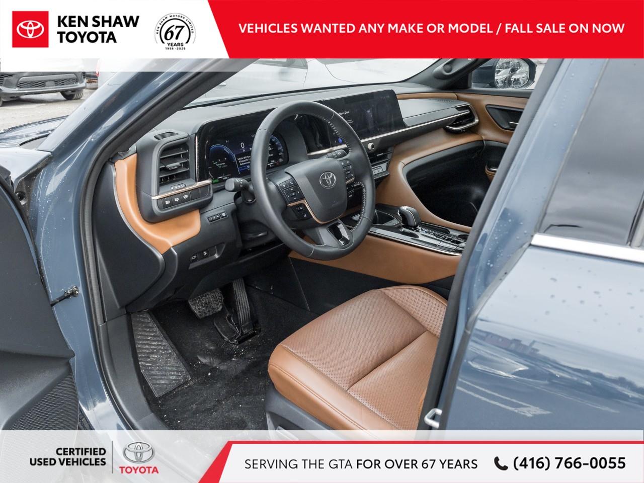 2025 Toyota Crown Signia Limited 4dr All-Wheel Drive Photo