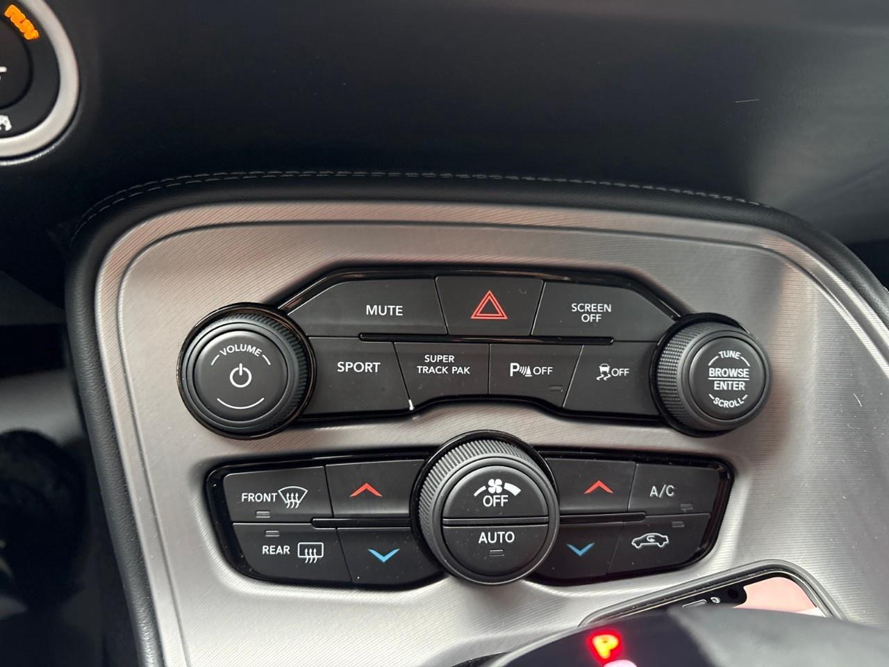 2023 Dodge Challenger R/T 2dr Rear-Wheel Drive Coupe Photo