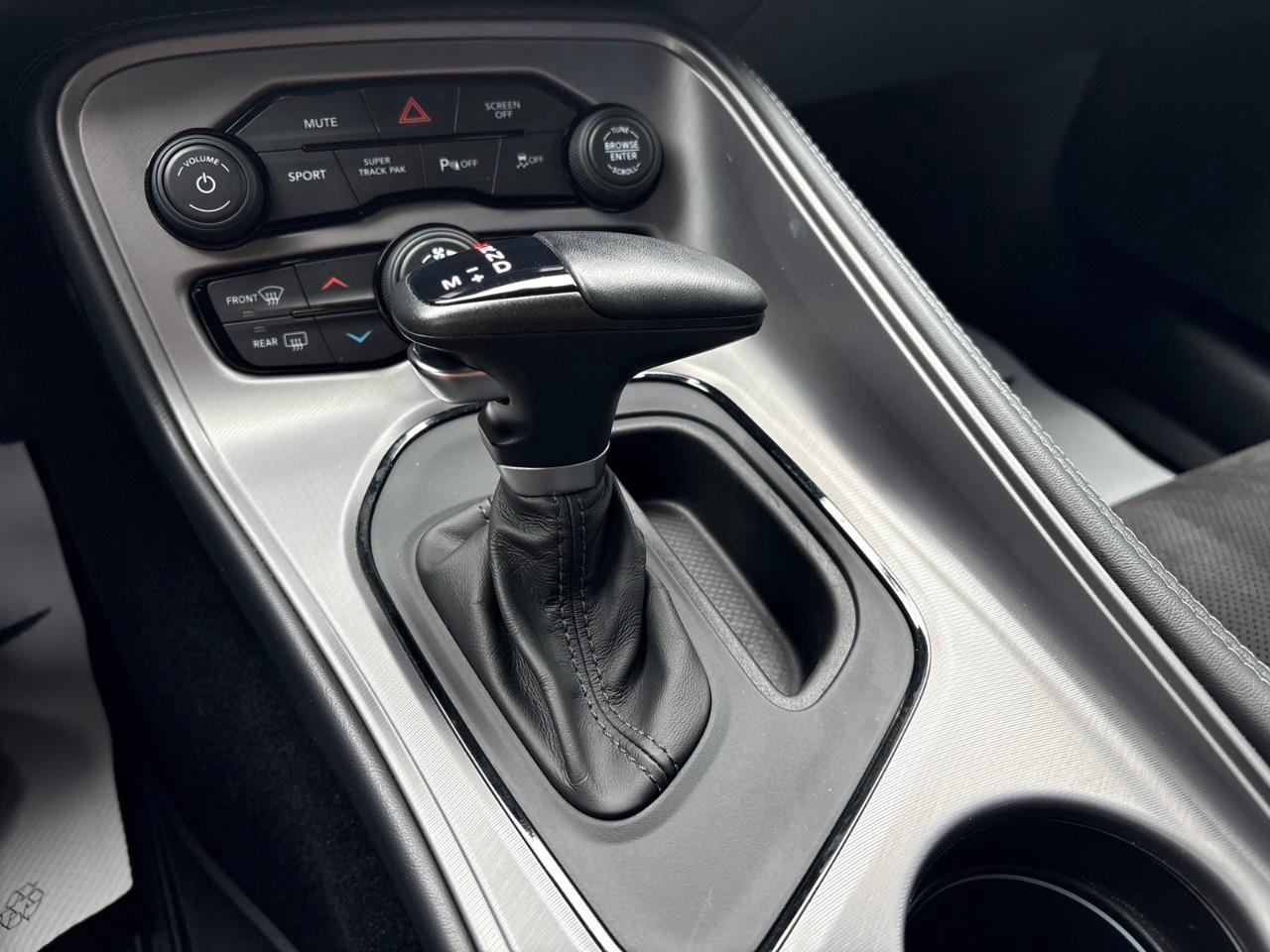 2023 Dodge Challenger R/T 2dr Rear-Wheel Drive Coupe Photo