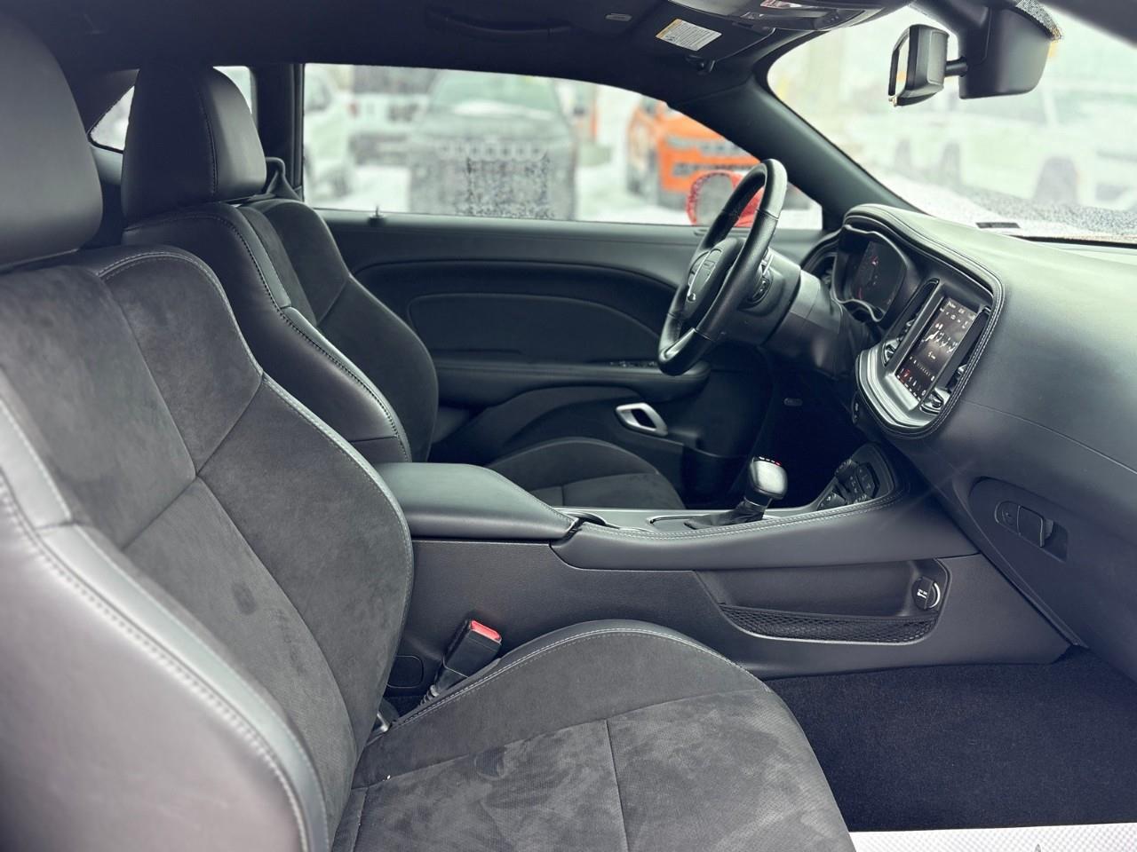 2023 Dodge Challenger R/T 2dr Rear-Wheel Drive Coupe Photo