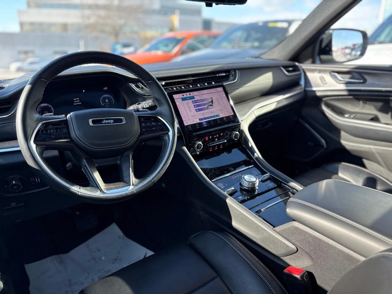 2022 Jeep Grand Cherokee L Overland 4dr 4x4 Photo4