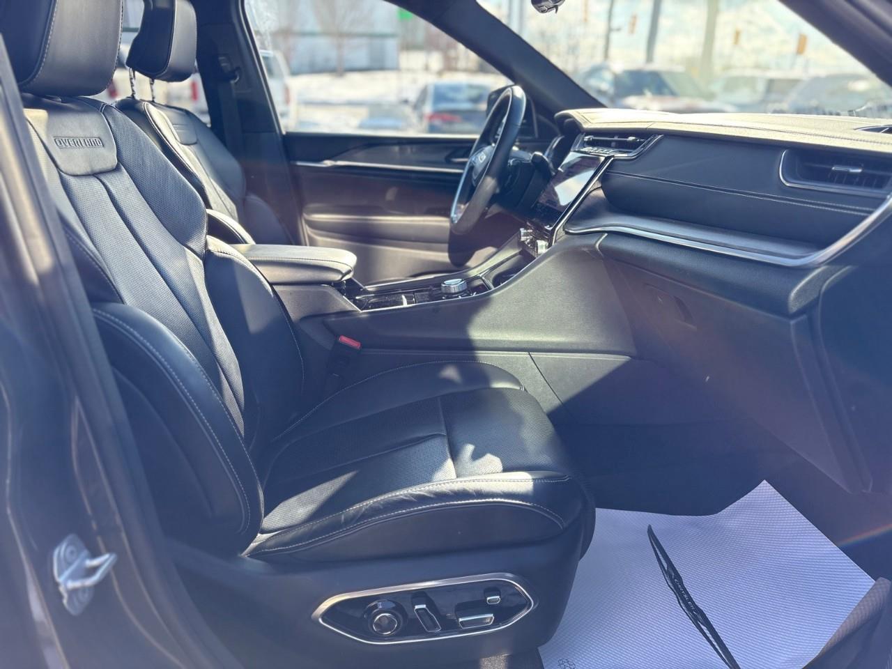 2022 Jeep Grand Cherokee L Overland 4dr 4x4 Photo