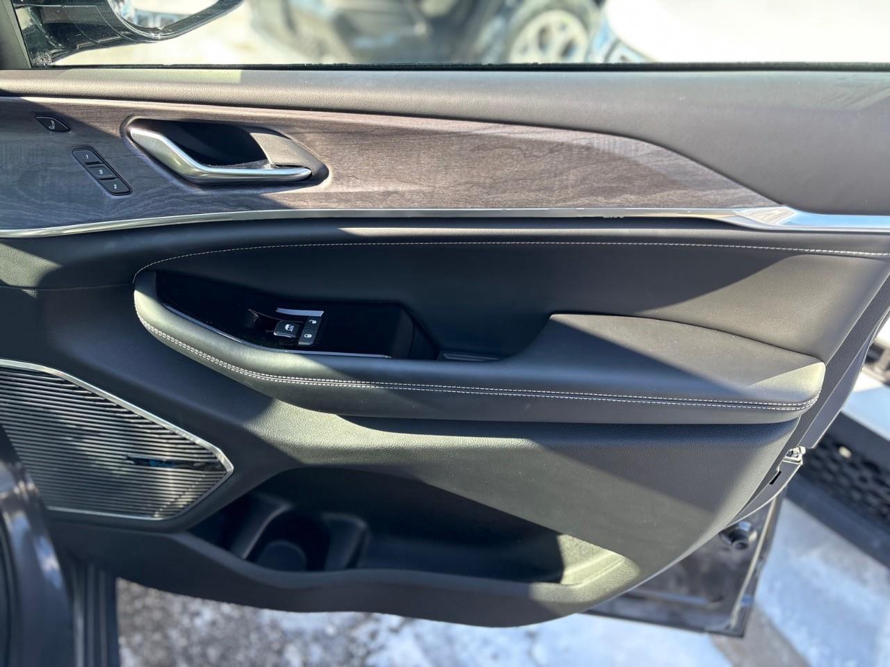 2022 Jeep Grand Cherokee L Overland 4dr 4x4 Photo