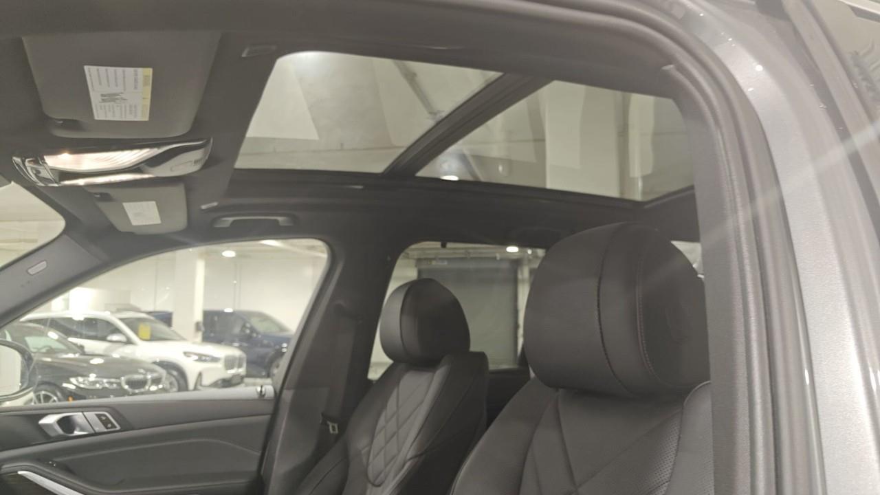 2024 BMW X5 xDrive40i 4dr All-Wheel Drive Sports Activity Vehicle Photo