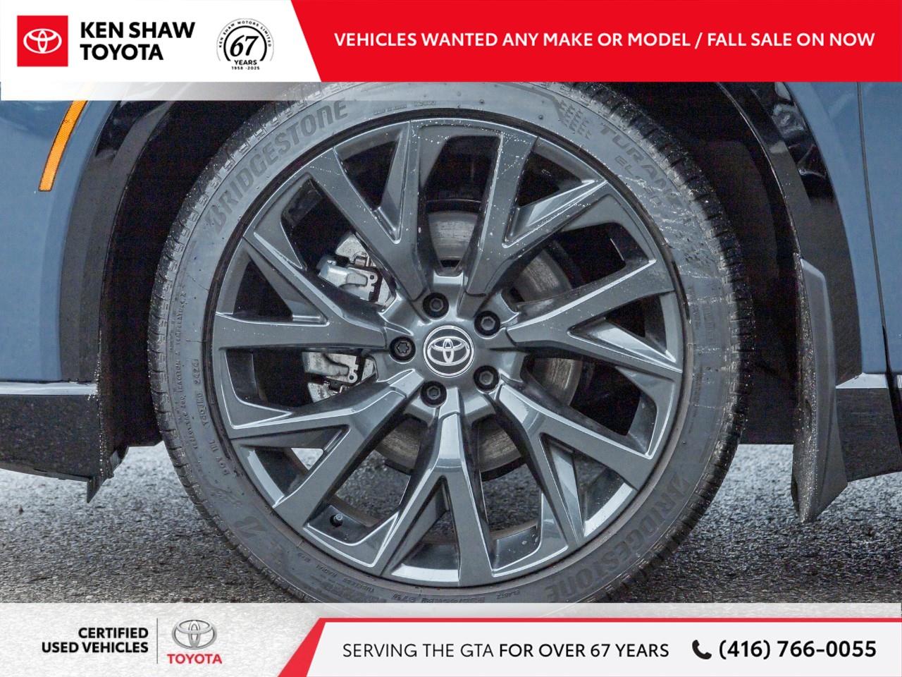 2025 Toyota Crown Signia Limited 4dr All-Wheel Drive Photo