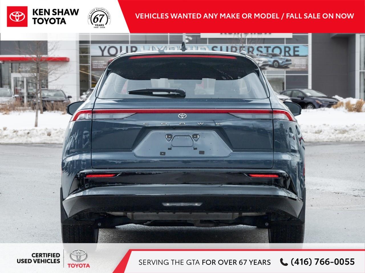 2025 Toyota Crown Signia Limited 4dr All-Wheel Drive Photo