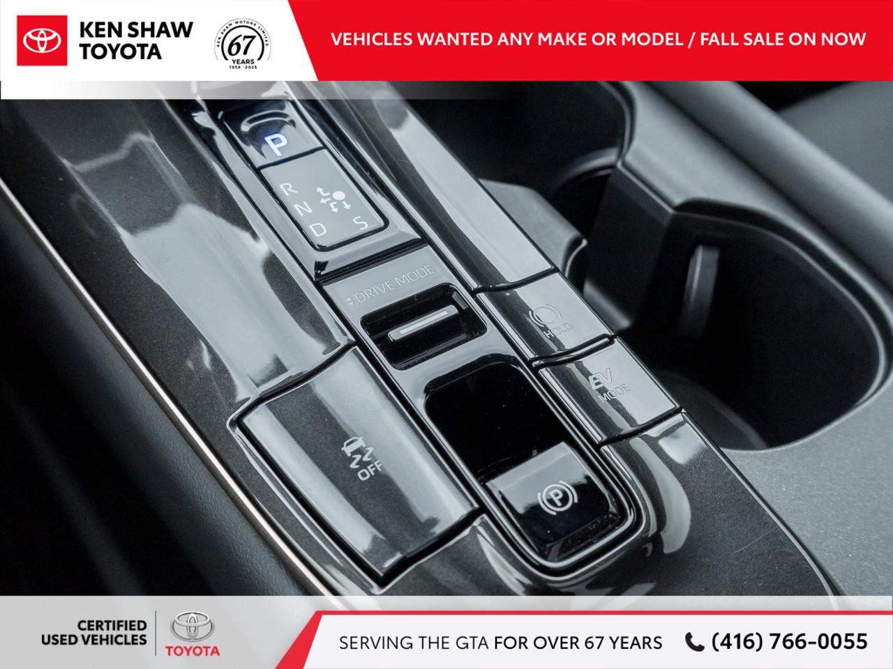 2025 Toyota Crown Signia Limited 4dr All-Wheel Drive Photo