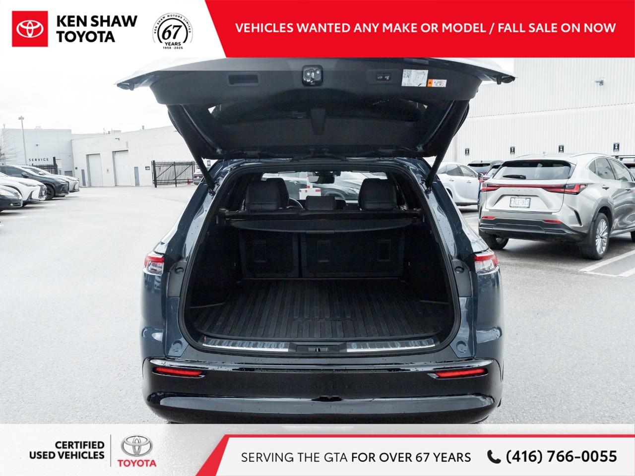 2025 Toyota Crown Signia Limited 4dr All-Wheel Drive Photo