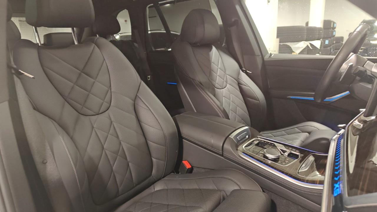 2025 BMW X5 xDrive40i 4dr All-Wheel Drive Sports Activity Vehicle Photo