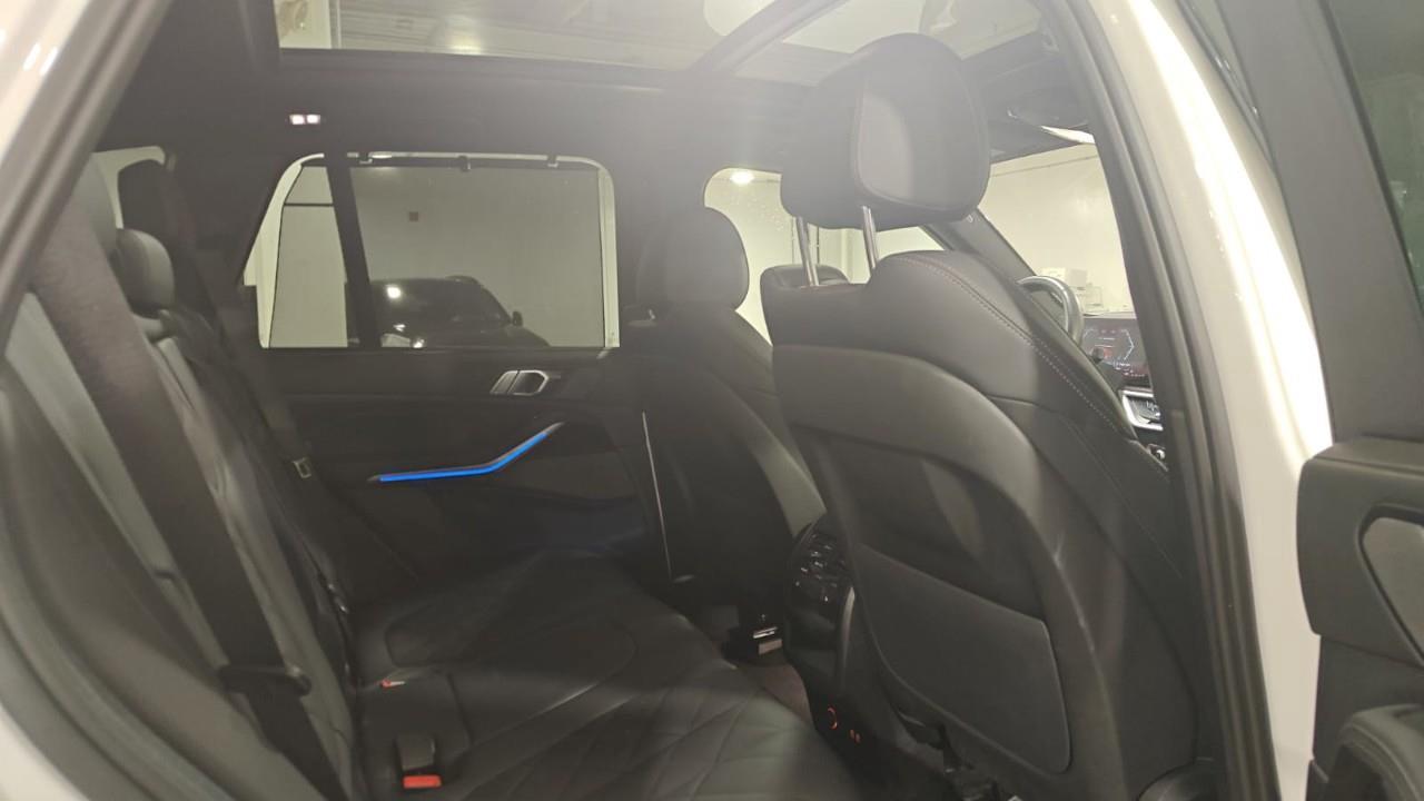 2025 BMW X5 xDrive40i 4dr All-Wheel Drive Sports Activity Vehicle Photo