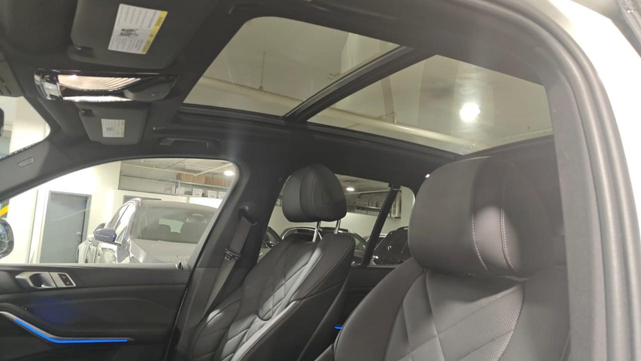 2025 BMW X5 xDrive40i 4dr All-Wheel Drive Sports Activity Vehicle Photo