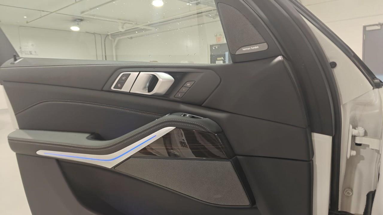 2025 BMW X5 xDrive40i 4dr All-Wheel Drive Sports Activity Vehicle Photo