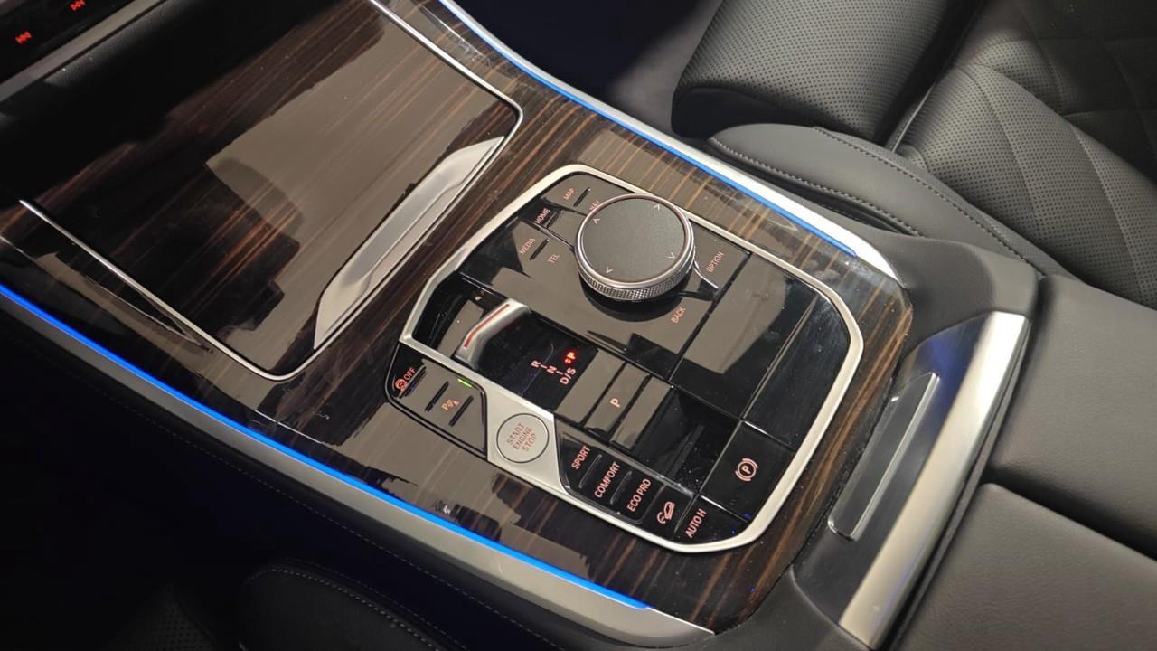 2025 BMW X5 xDrive40i 4dr All-Wheel Drive Sports Activity Vehicle Photo