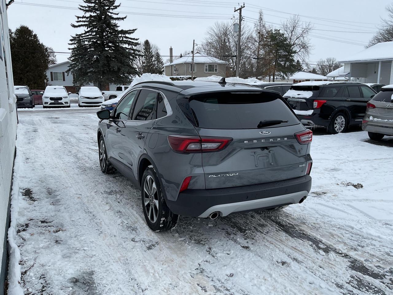 2023 Ford Escape Platinum 4dr All-Wheel Drive Photo