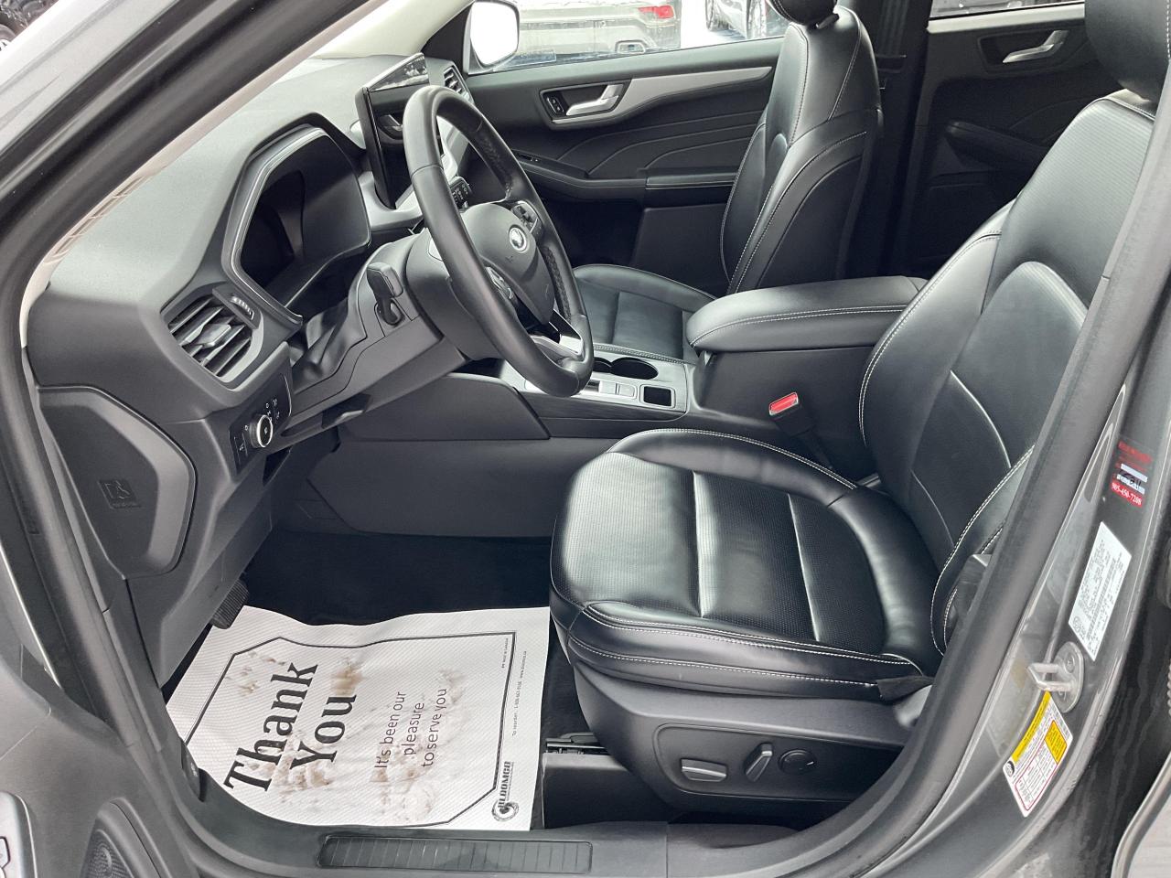 2023 Ford Escape Platinum 4dr All-Wheel Drive Photo