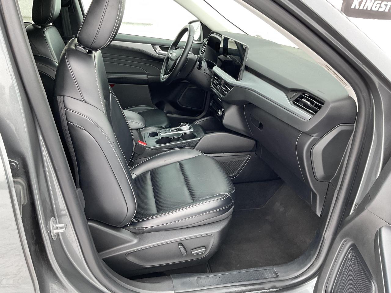 2023 Ford Escape Platinum 4dr All-Wheel Drive Photo