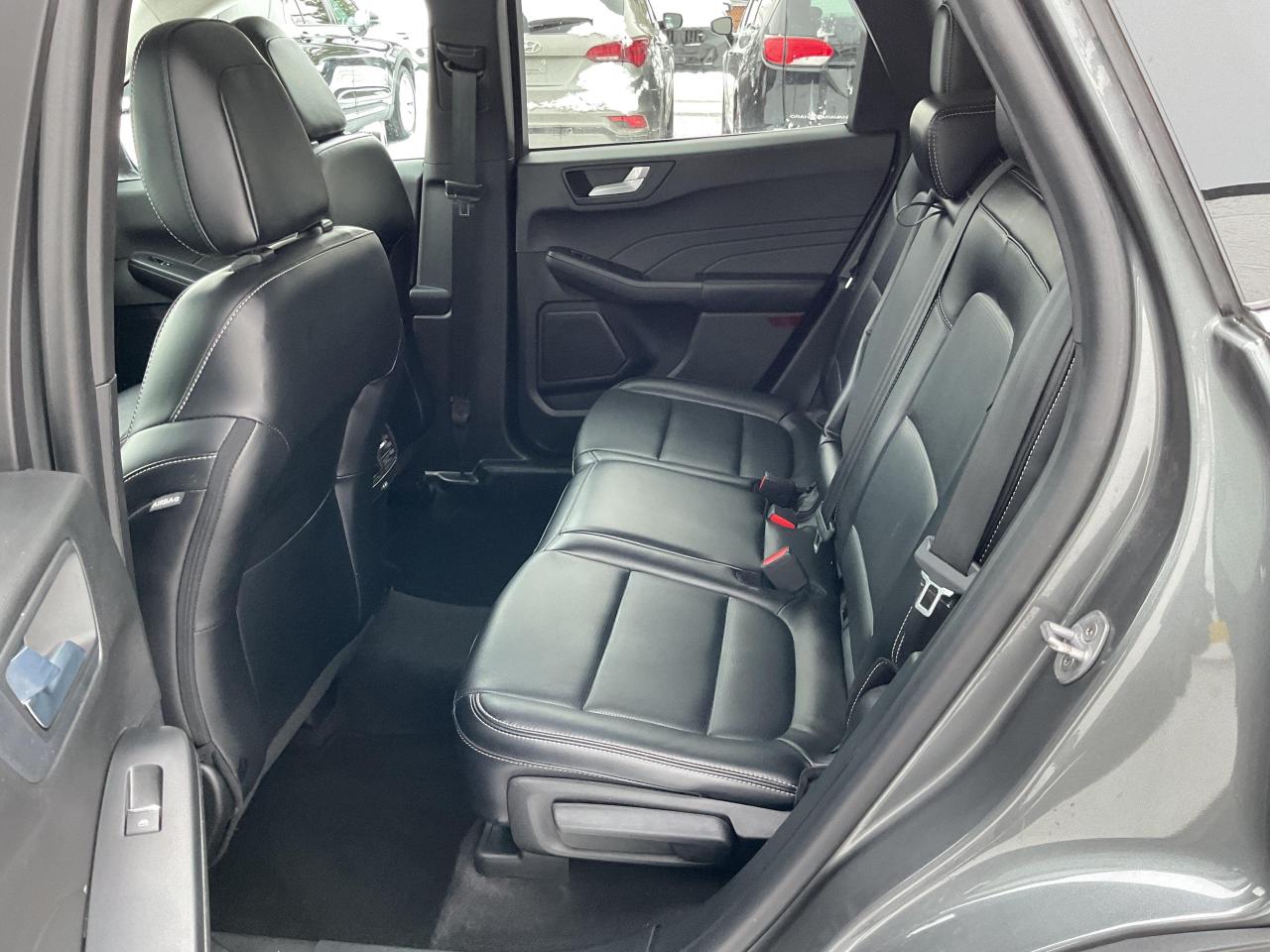 2023 Ford Escape Platinum 4dr All-Wheel Drive Photo