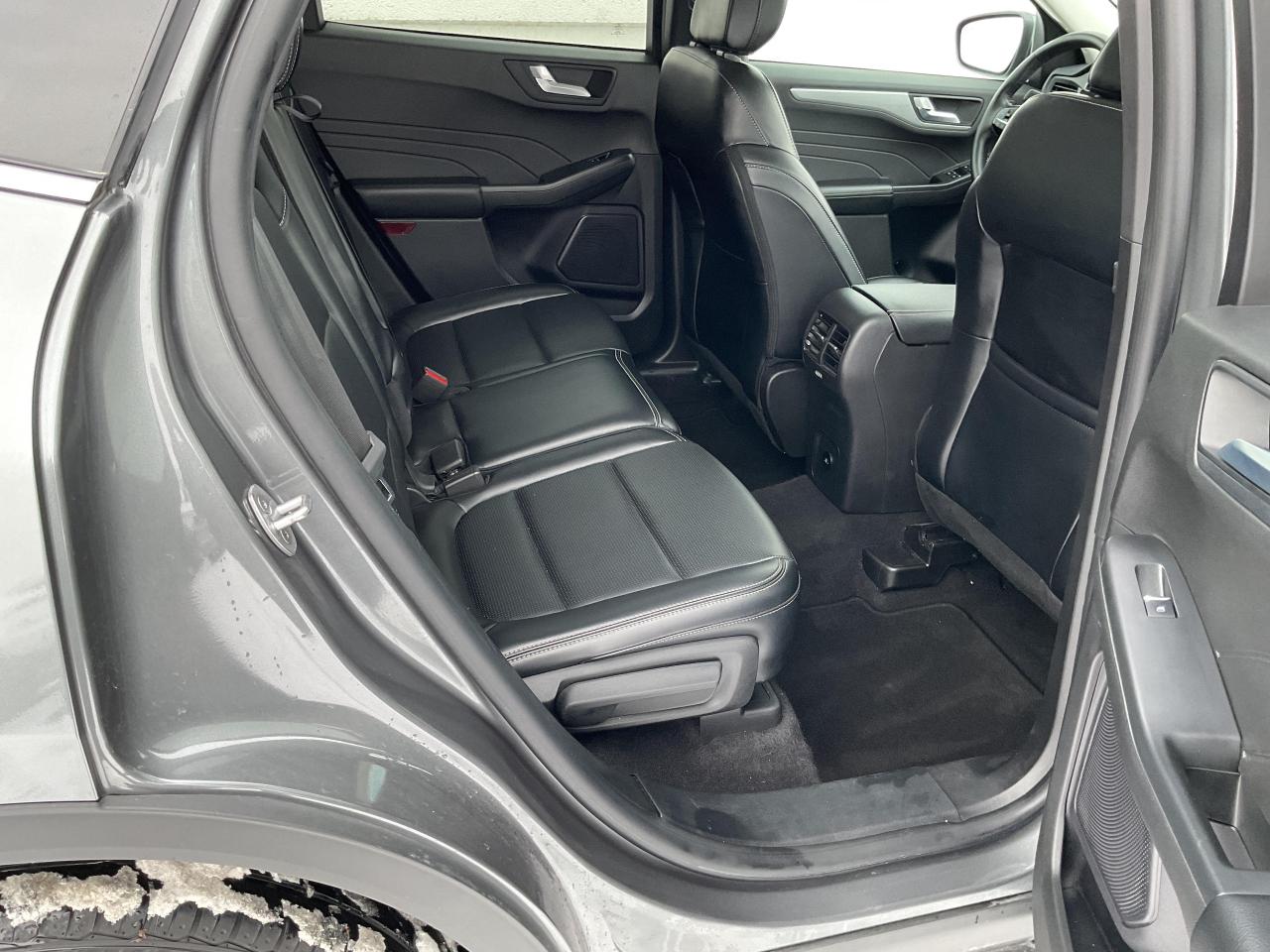 2023 Ford Escape Platinum 4dr All-Wheel Drive Photo