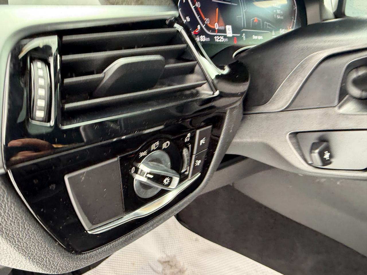 2022 BMW 530 i xDrive 4dr All-Wheel Drive Sedan Photo