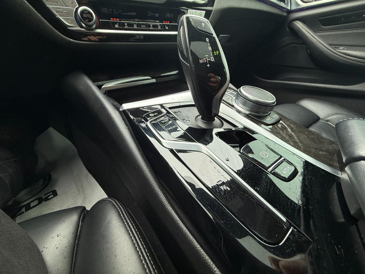 2022 BMW 530 i xDrive 4dr All-Wheel Drive Sedan Photo