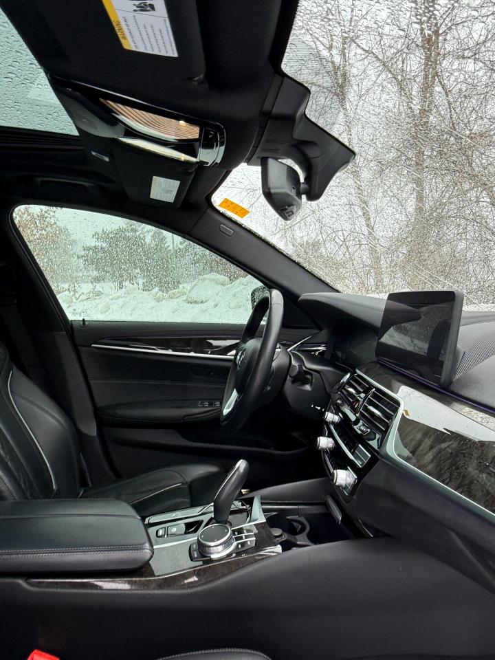 2022 BMW 530 i xDrive 4dr All-Wheel Drive Sedan Photo