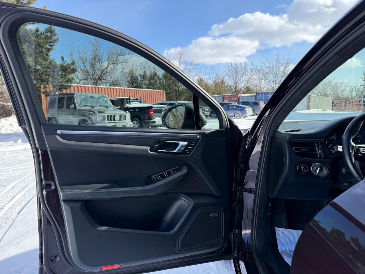 2023 Porsche Macan T 4dr All-Wheel Drive Photo