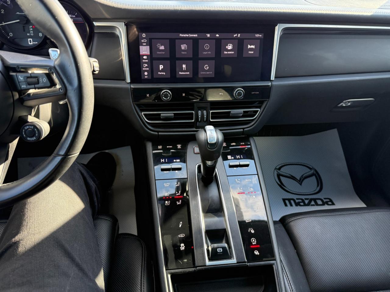 2023 Porsche Macan T 4dr All-Wheel Drive Photo