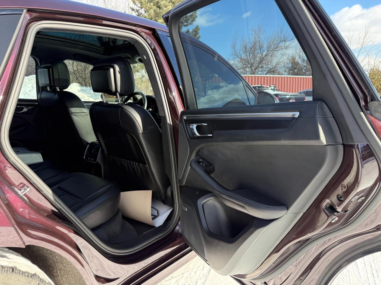 2023 Porsche Macan T 4dr All-Wheel Drive Photo