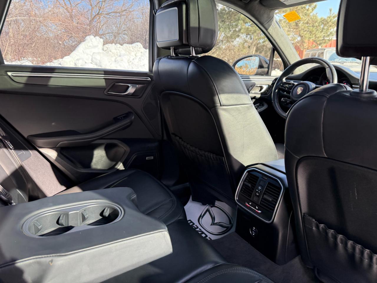 2023 Porsche Macan T 4dr All-Wheel Drive Photo