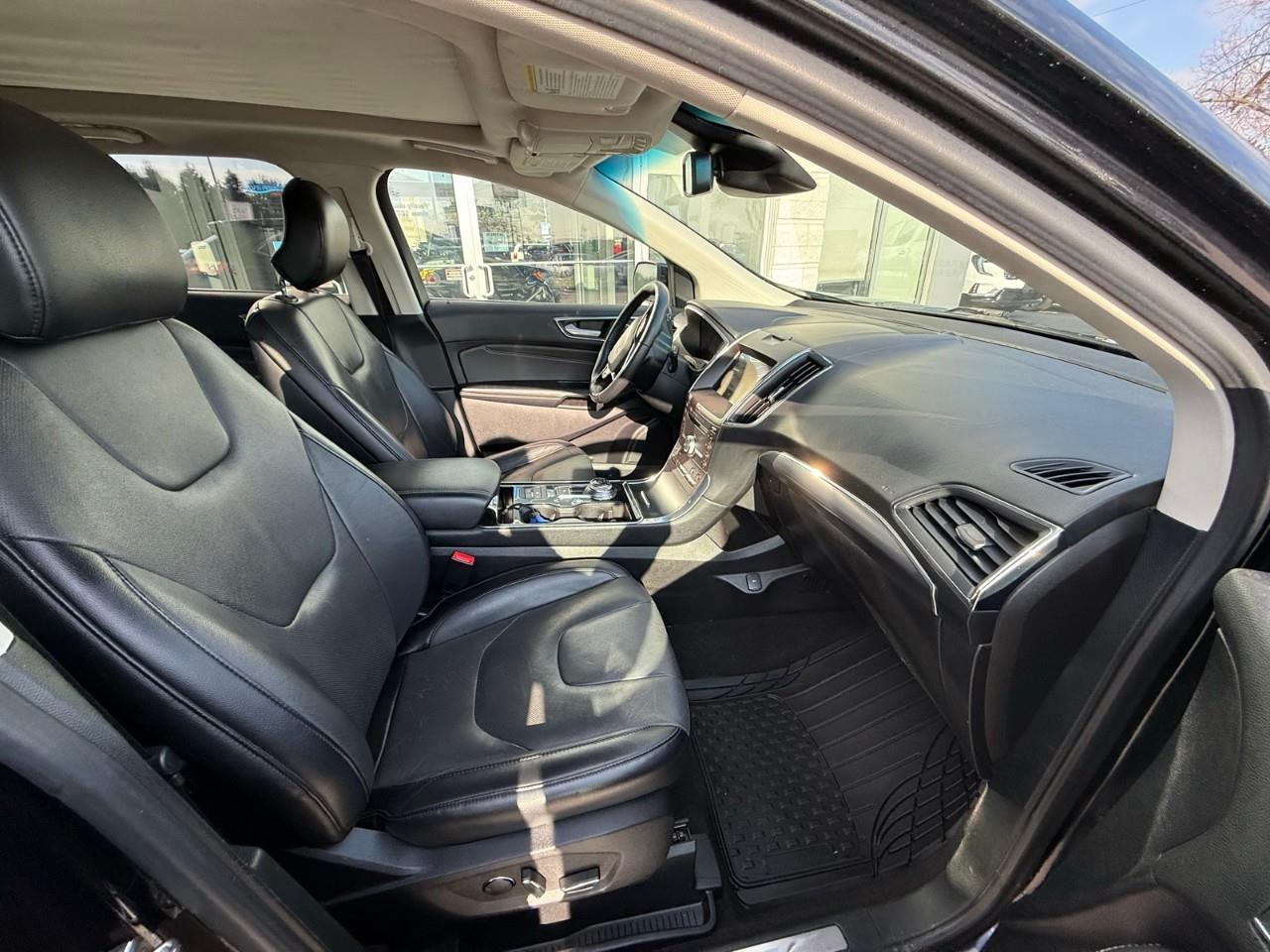 2019 Ford Edge TITANIUM 4DR ALL-WHEEL DRIVE Photo
