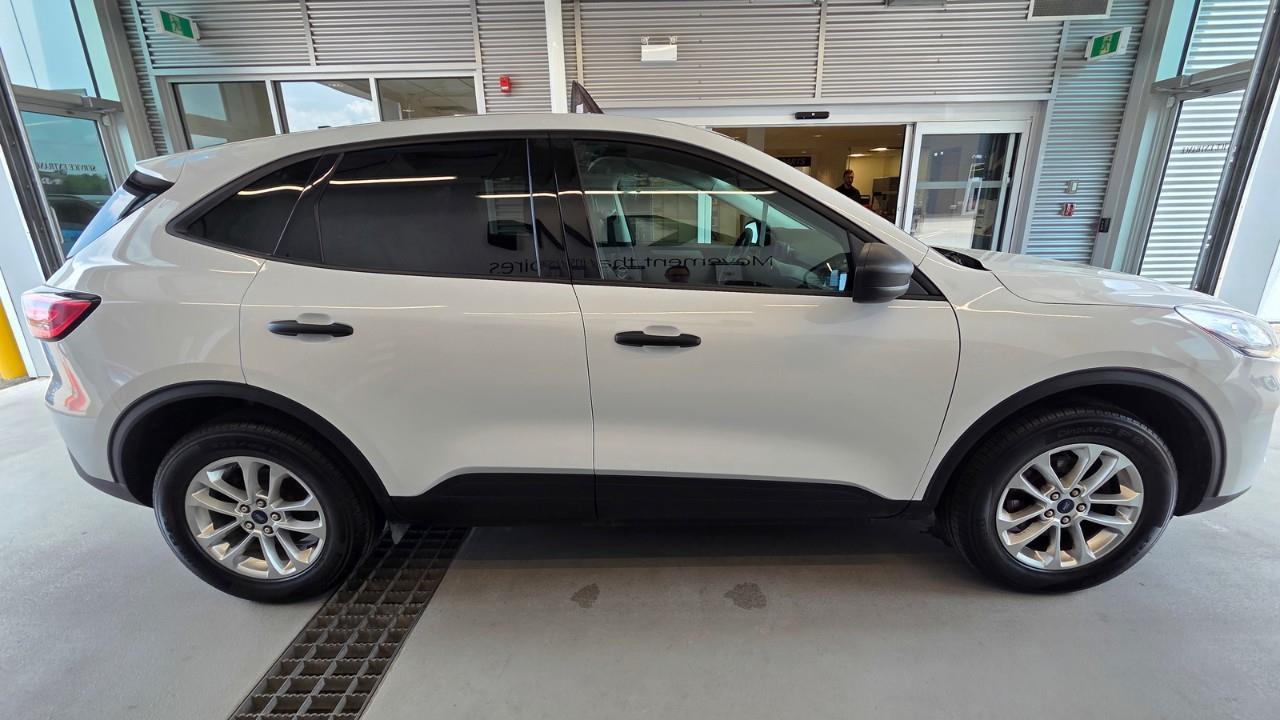2022 Ford Escape S 4dr All-Wheel Drive Photo3