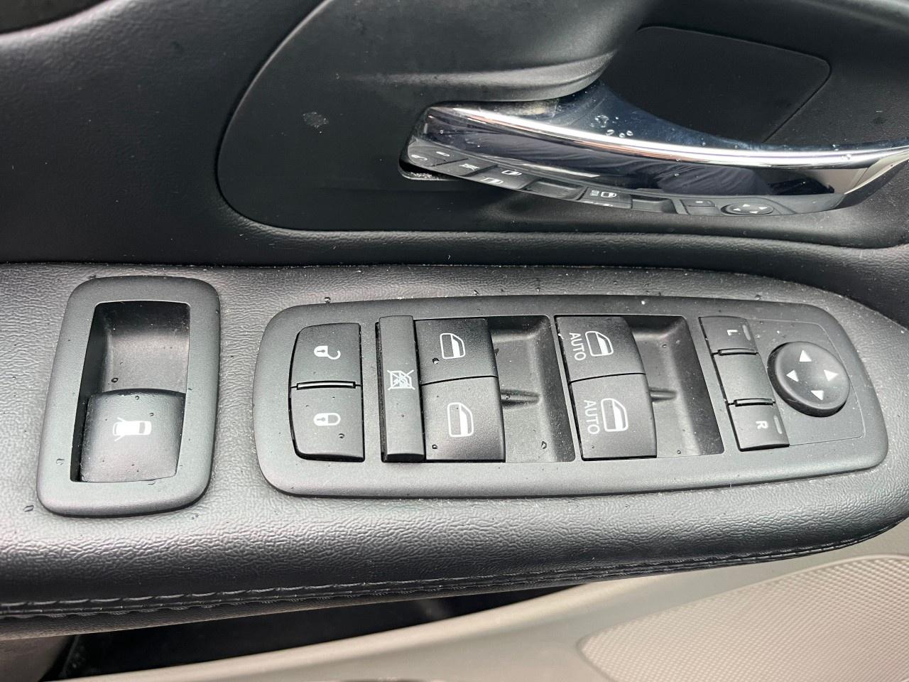 2020 Dodge Grand Caravan Crew 2WD Photo