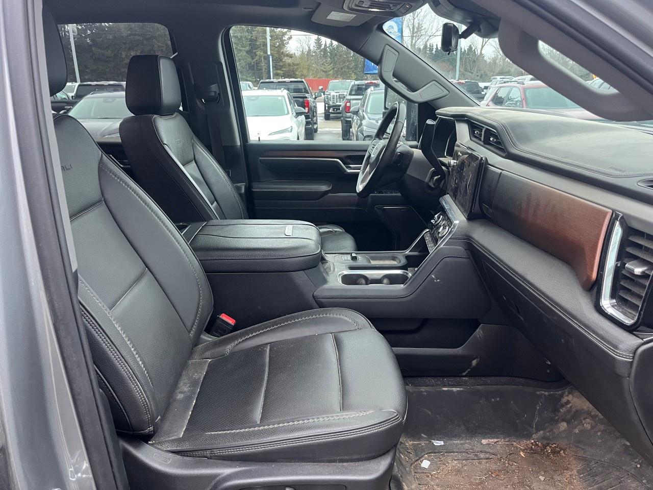 2025 GMC Sierra 3500HD 4WD Crew Cab Long Box Denali Photo