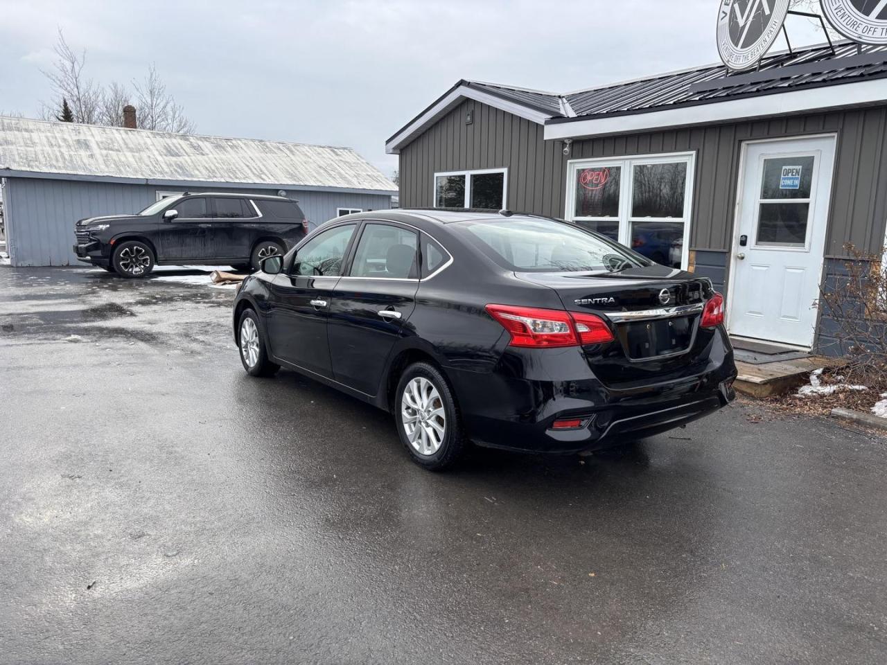 2019 Nissan Sentra  Photo2