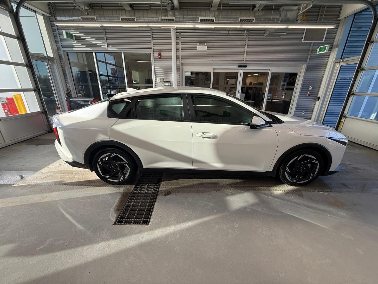 2025 Kia K4 EX 4dr Sedan Photo3