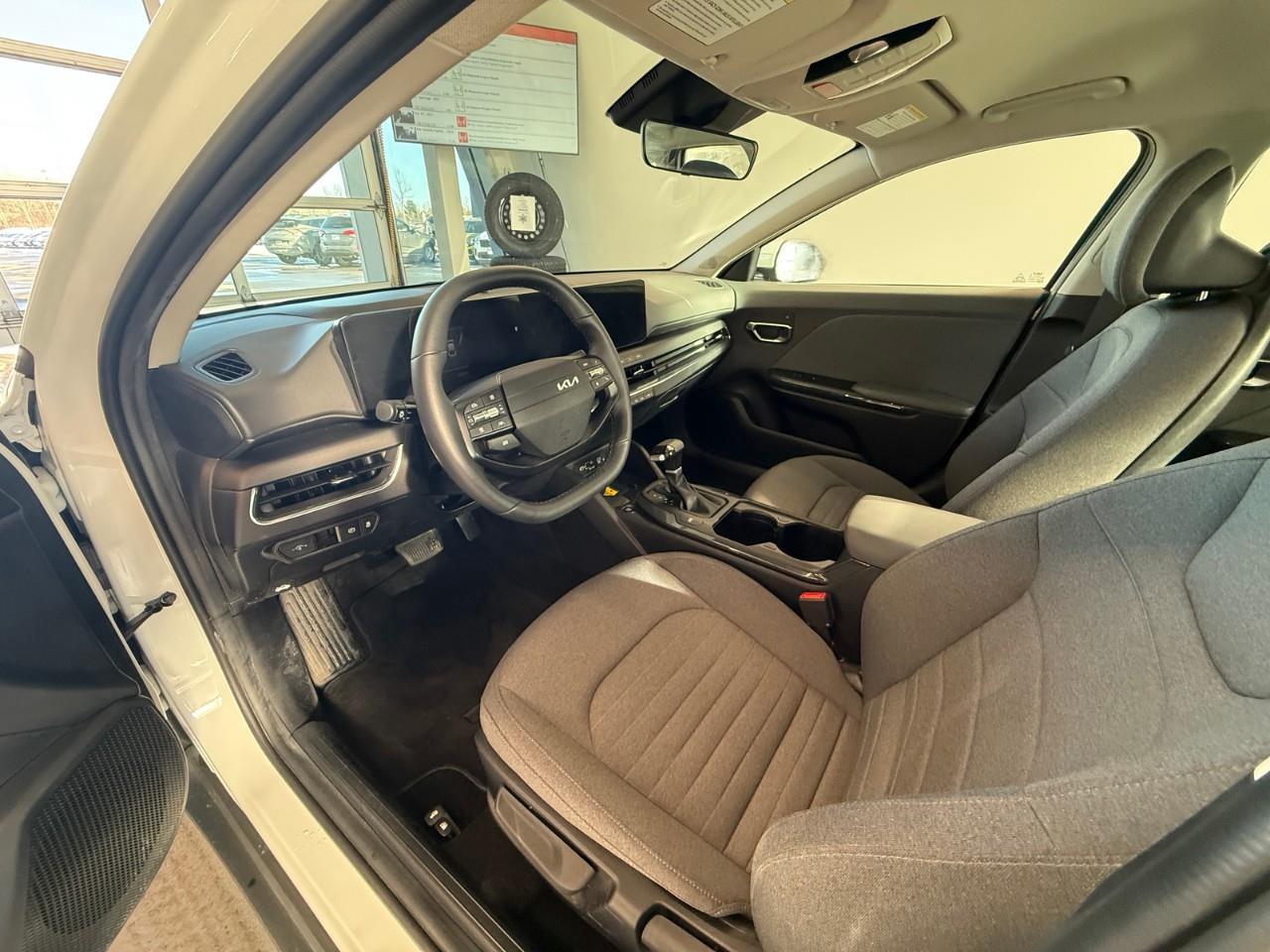 2025 Kia K4 EX 4dr Sedan Photo