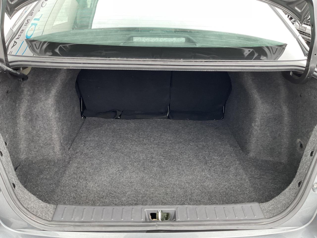 2023 Nissan Versa SR 4DR SEDAN Photo