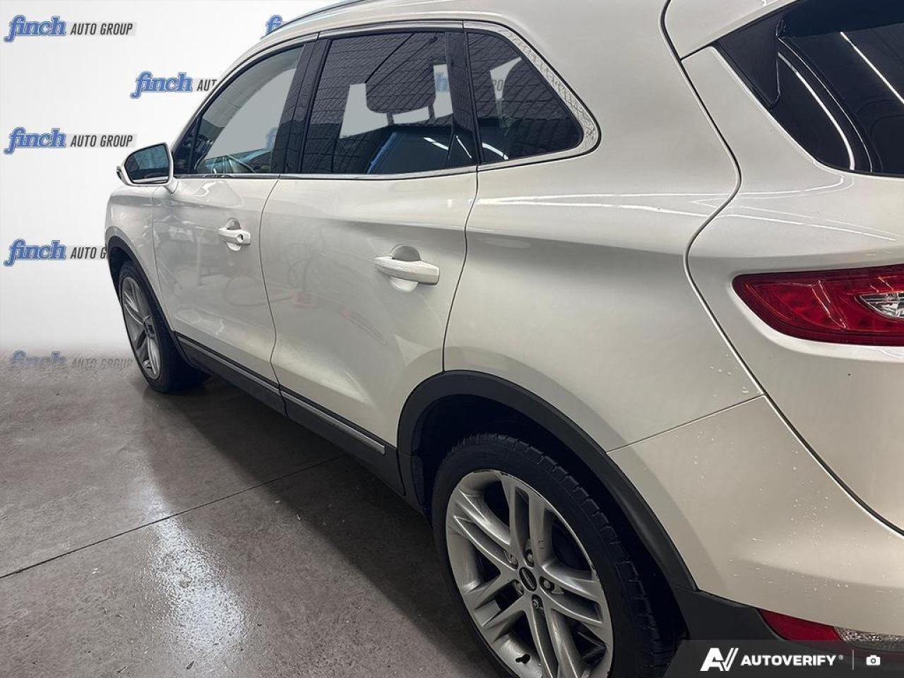 2018 Lincoln MKC Reserve 4dr All-wheel Drive Photo2