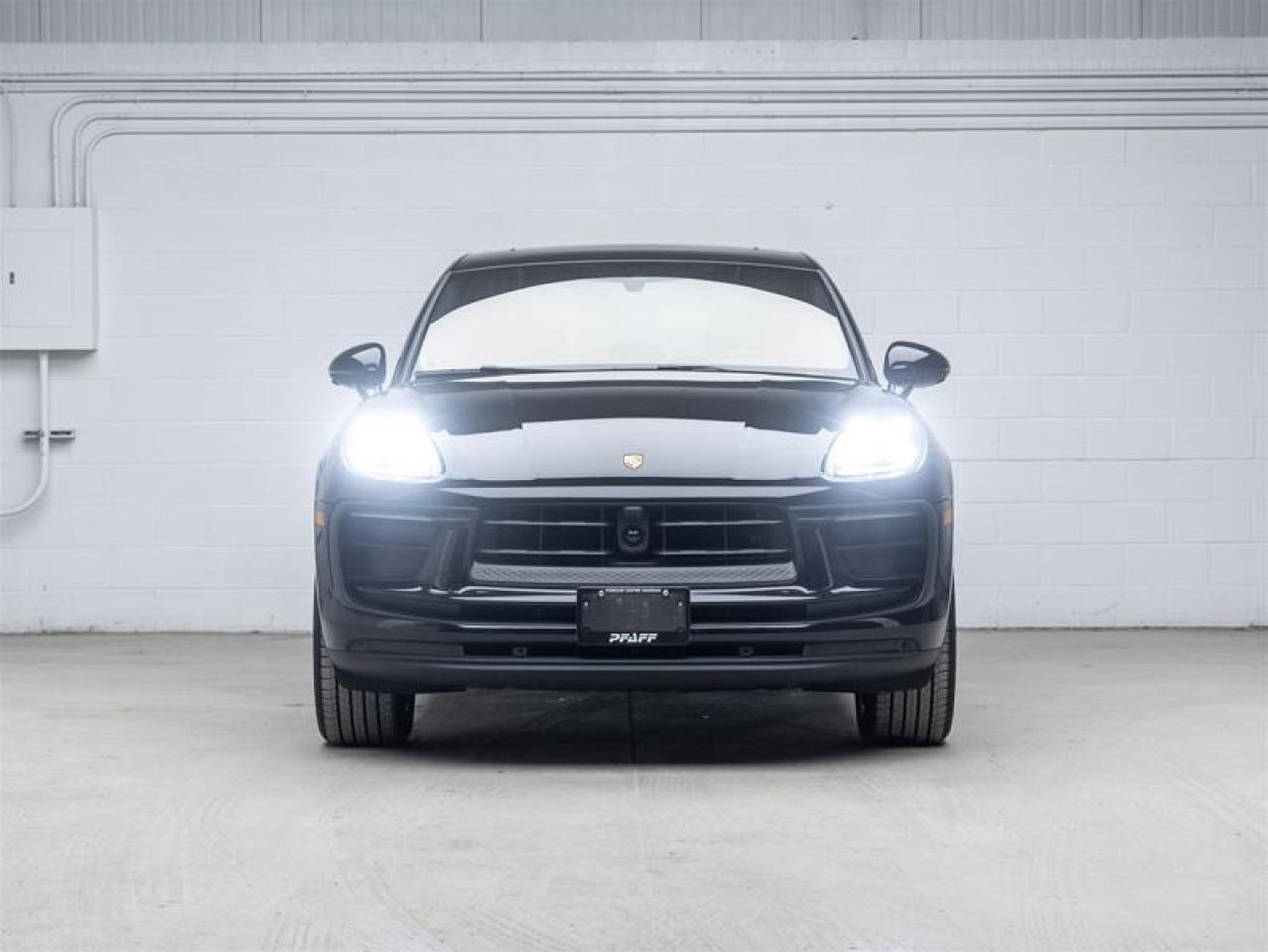 2025 Porsche Macan  Photo