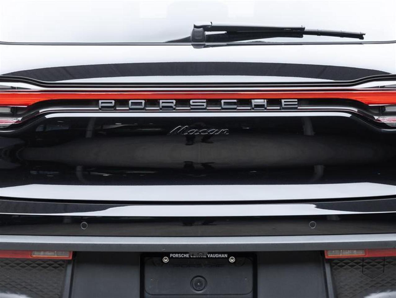 2025 Porsche Macan  Photo