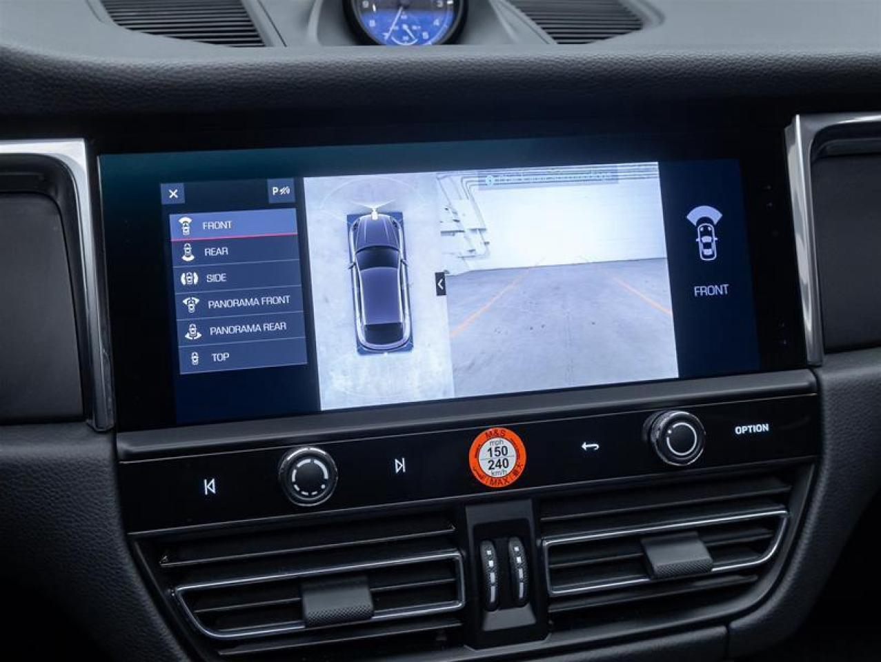 2025 Porsche Macan  Photo