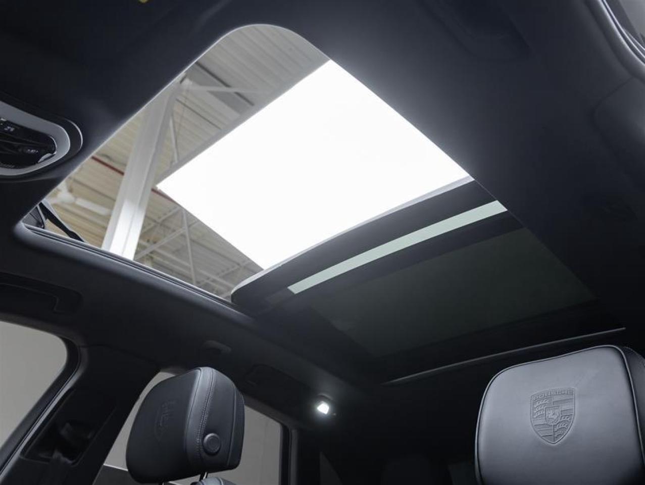 2025 Porsche Macan  Photo