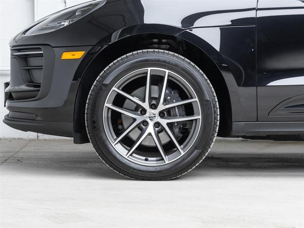 2025 Porsche Macan  Photo