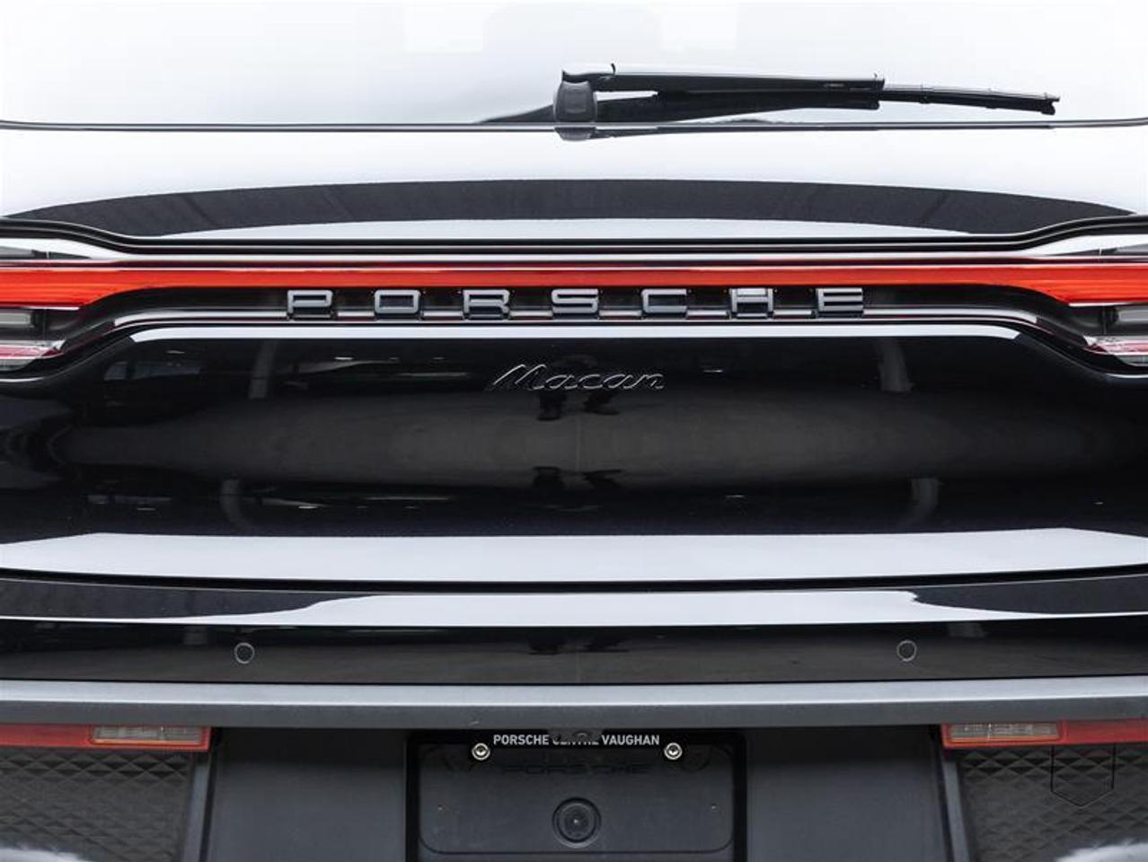 2025 Porsche Macan  Photo