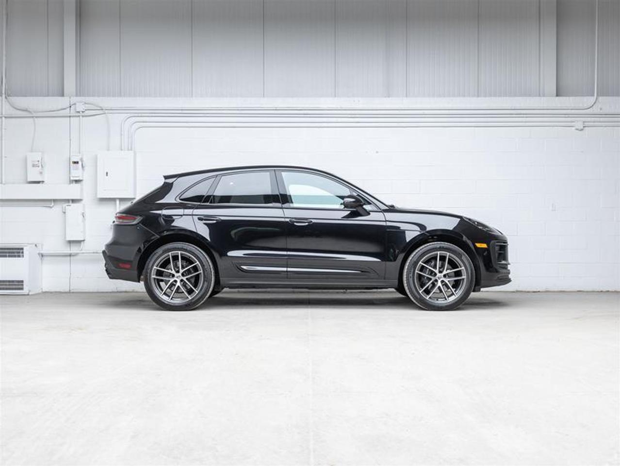 2025 Porsche Macan  Photo